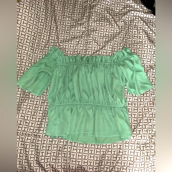 Off shoulder blouse - Picture 2 of 3